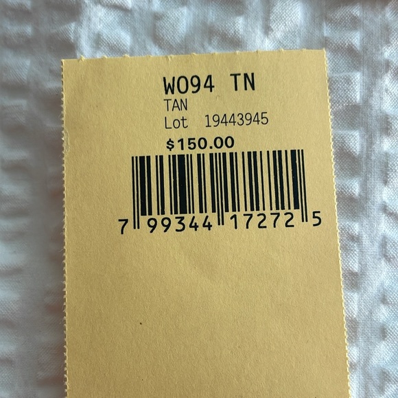 A Vintage Dooney and Bourke Wallet Color Light Brown - Picture 6 of 8